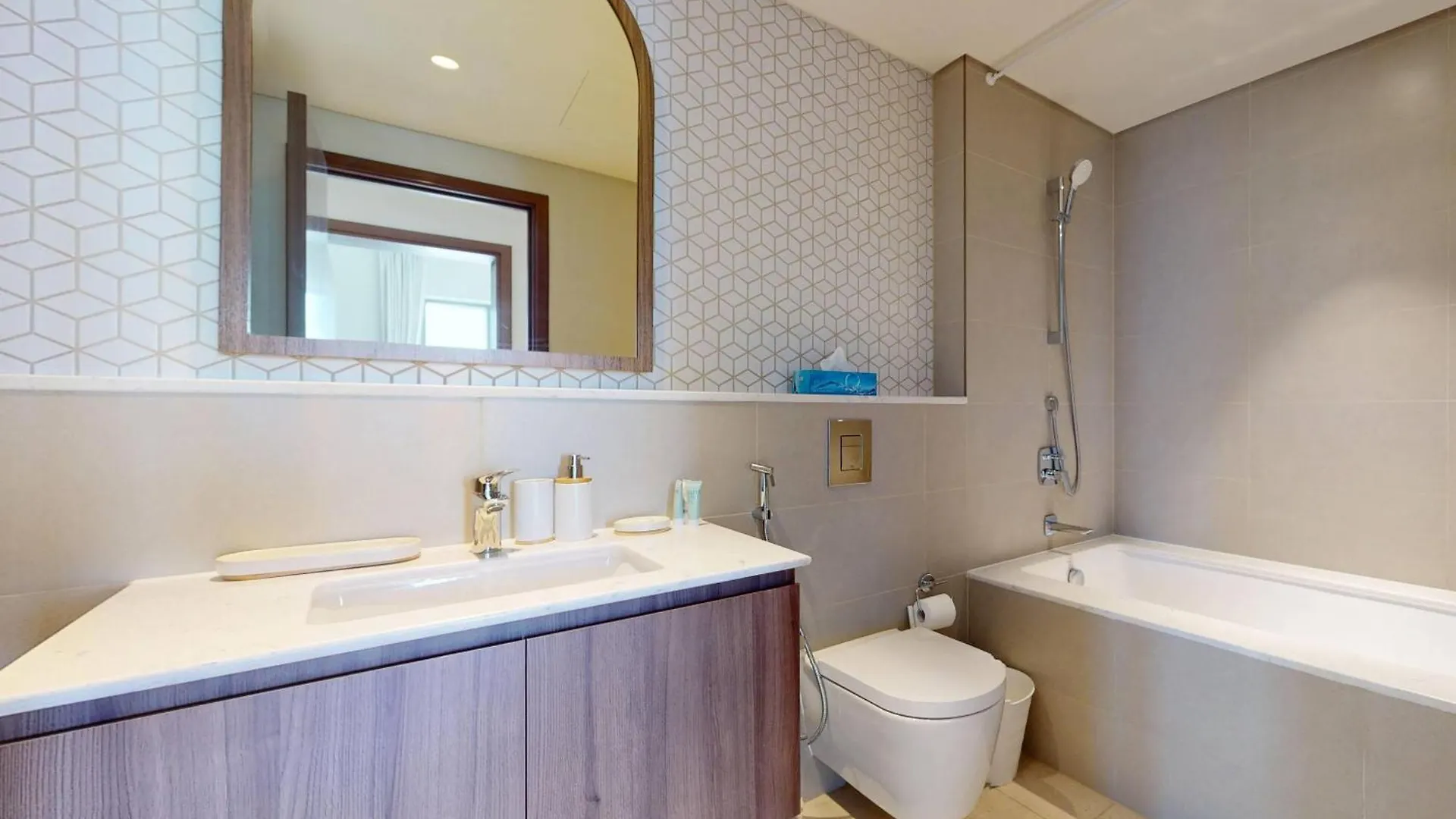 Stylish And Chic 2Br Apartment In Dubai Creek Harbour